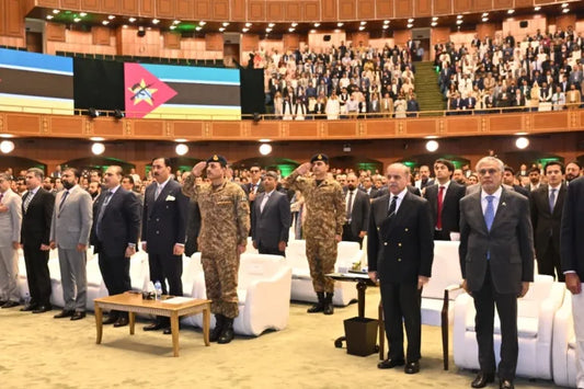 ارکین وطن کے لیے جنگ: پاکستان کی حکومت عمران خان کے تسلط کو توڑنے کے لیے تارکین وطن کو راغب کر رہی ہے۔